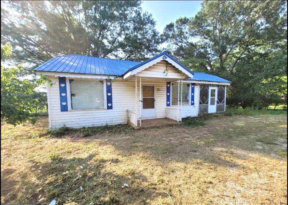 6835 Roosevelt Highway Property Photo 10