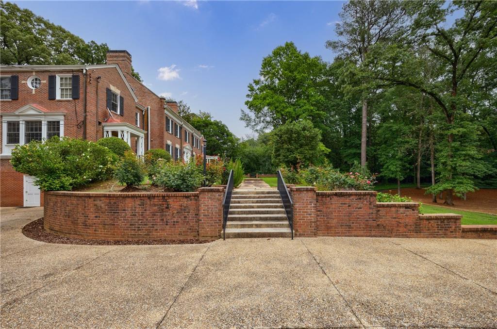 280 Blackland Road Nw Property Photo 6