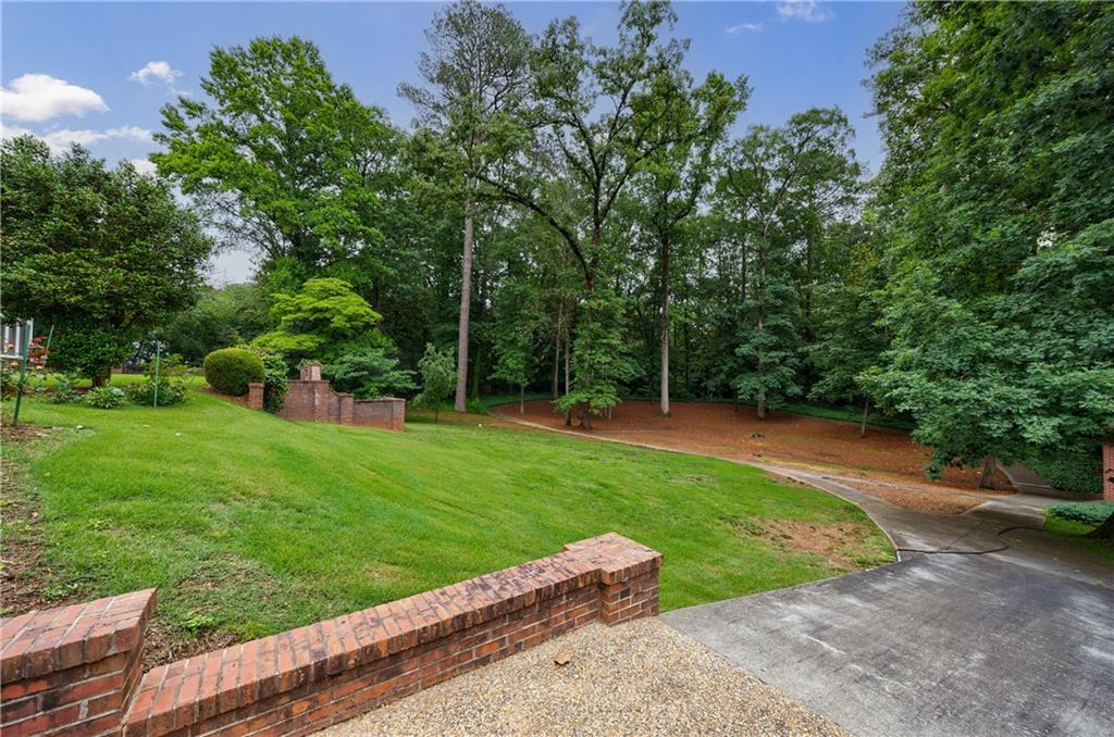 280 Blackland Road Nw Property Photo 10