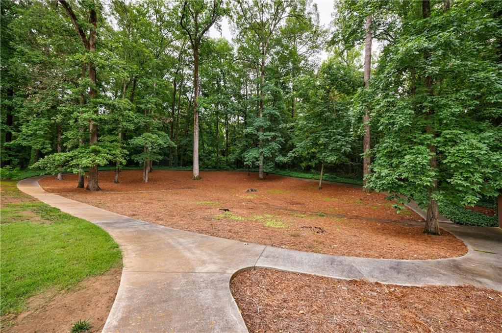 280 Blackland Road Nw Property Photo 11