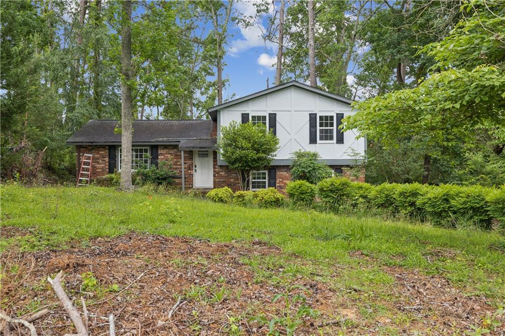 4572 Colonial Road Property Photo 1