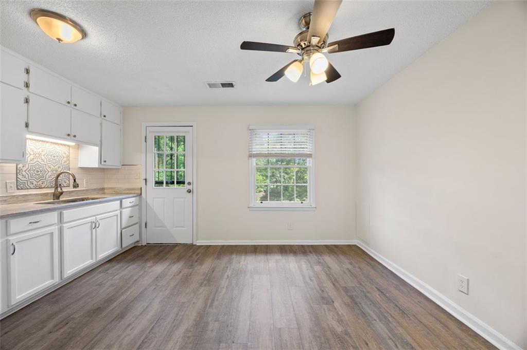 135 E Hill Street Unit 22 Property Photo 11