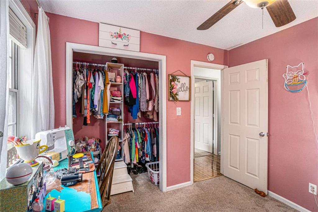 220 Spring Cir Property Photo 18