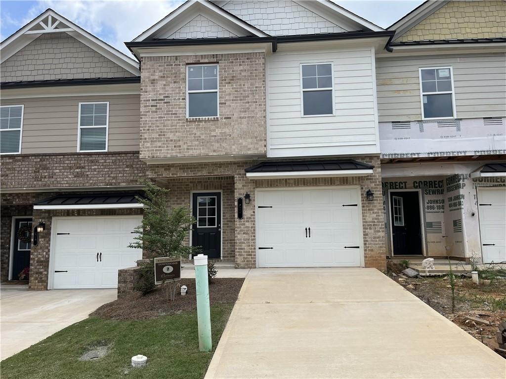 45 Creekside Commons Drive Property Photo 1