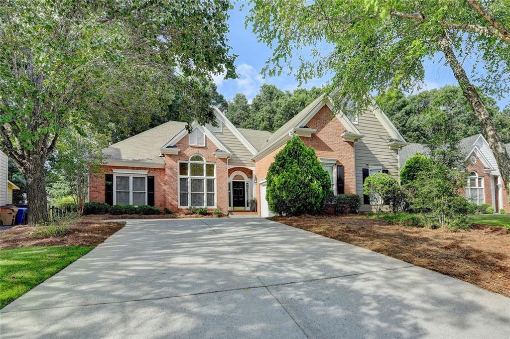 1635 Lake Heights Circle Property Photo 1