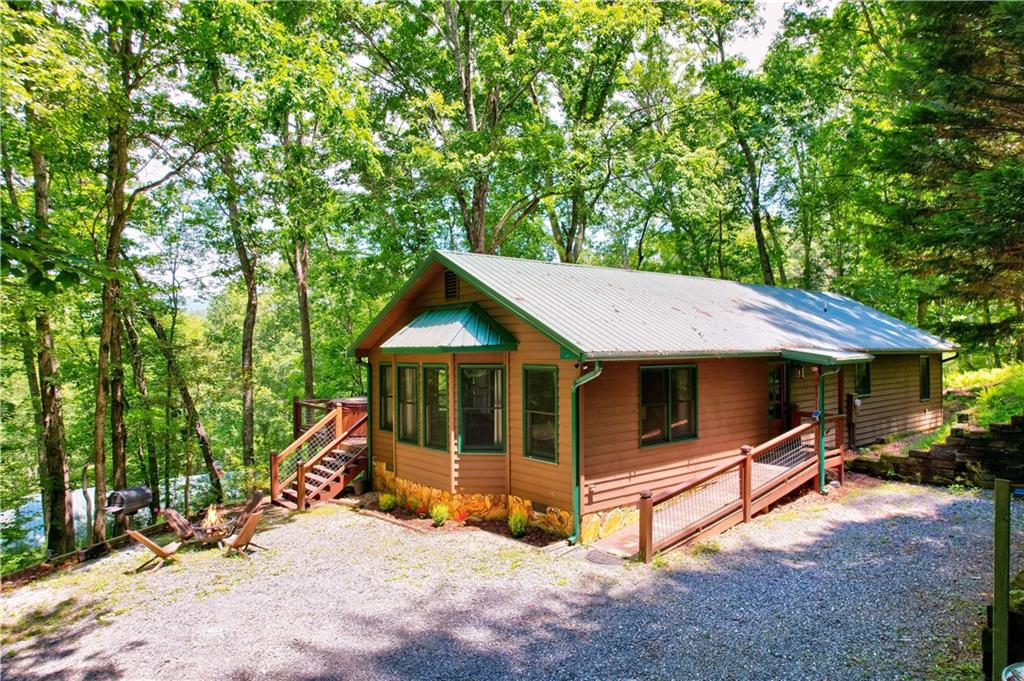 307 Pigeon Creek Road Property Photo 1