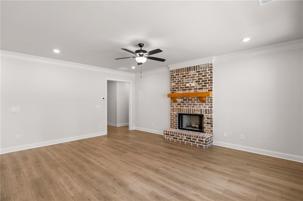 1038 Red Oak Lane Property Photo 7