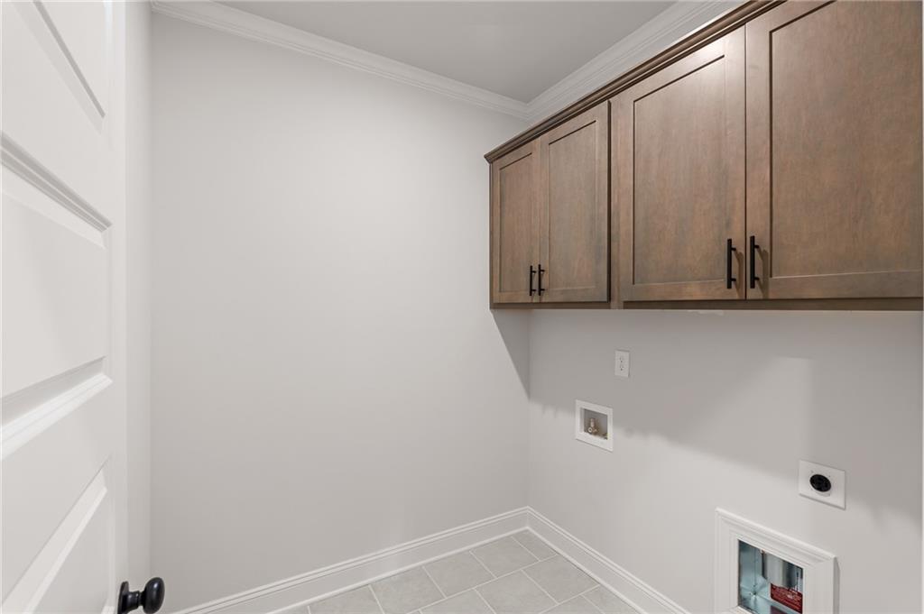 1038 Red Oak Lane Property Photo 15