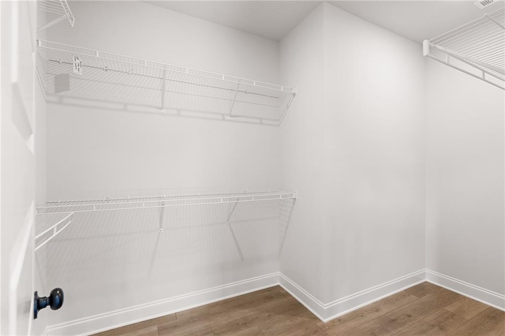 1038 Red Oak Lane Property Photo 18