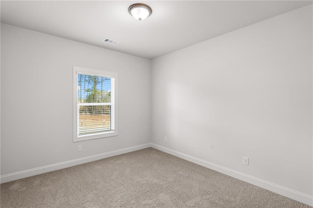 1038 Red Oak Lane Property Photo 22