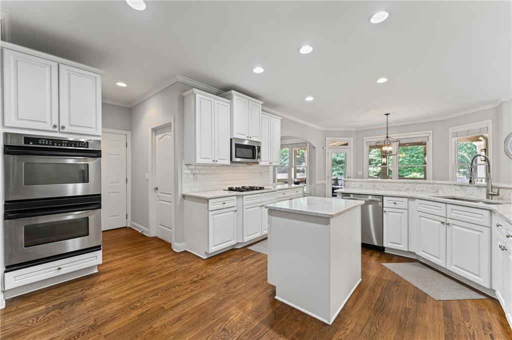 3560 Greenside Court Property Photo 16