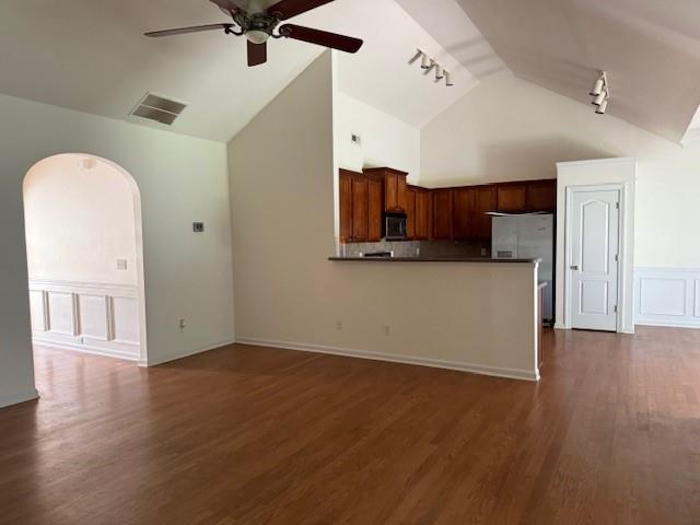 52 Longwood Crossing Property Photo 10