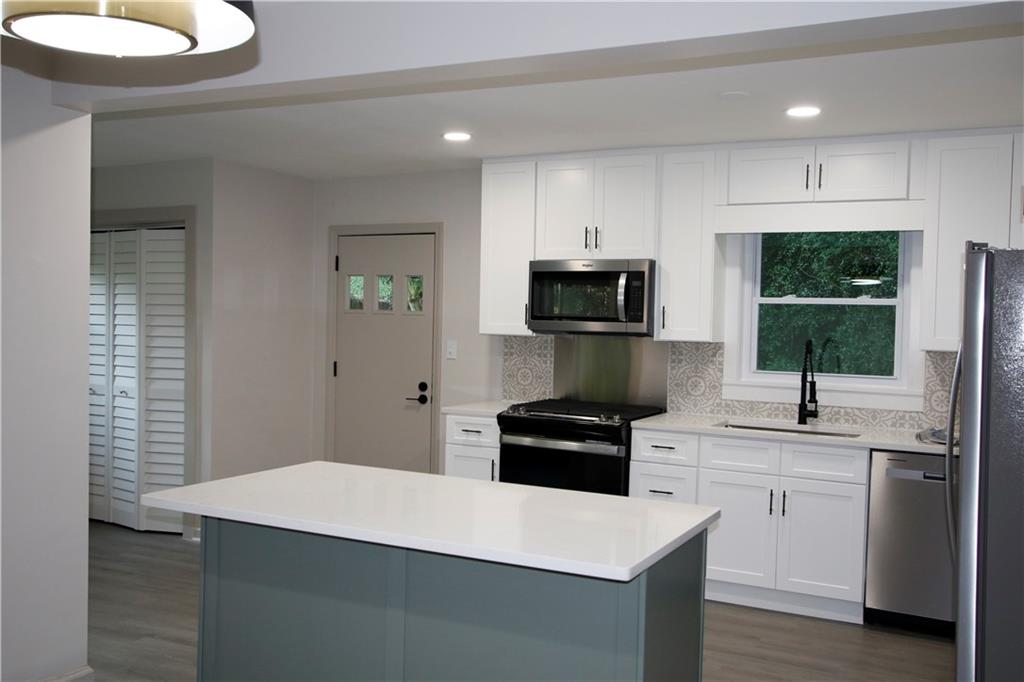 2926 Monterey Drive Property Photo 5