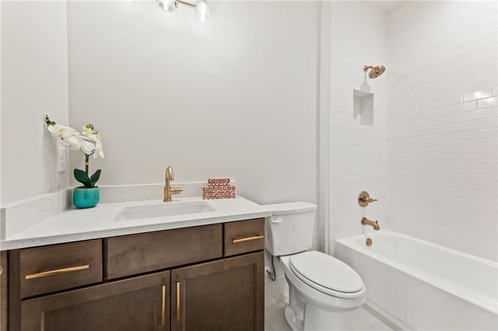 1005 Liberty Springs Drive Property Photo 23