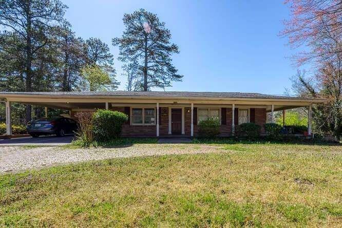 11041 Veterans Memorial Highway Property Photo 1