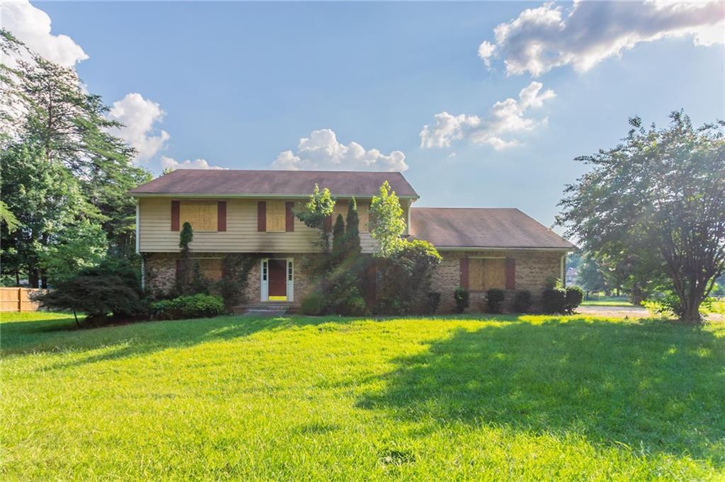 405 Fairfield Circle