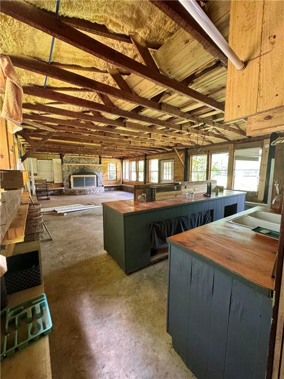 81 Hughes Dairy Road Se Property Photo 6
