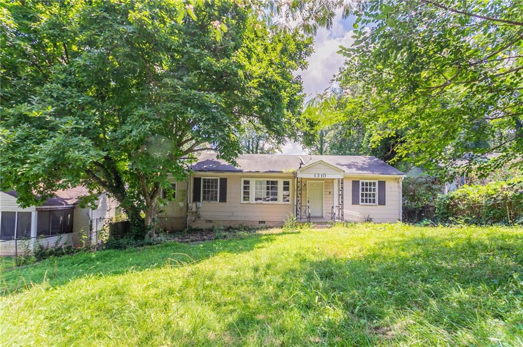 1310 Kenilworth Drive SW Property Photo 1