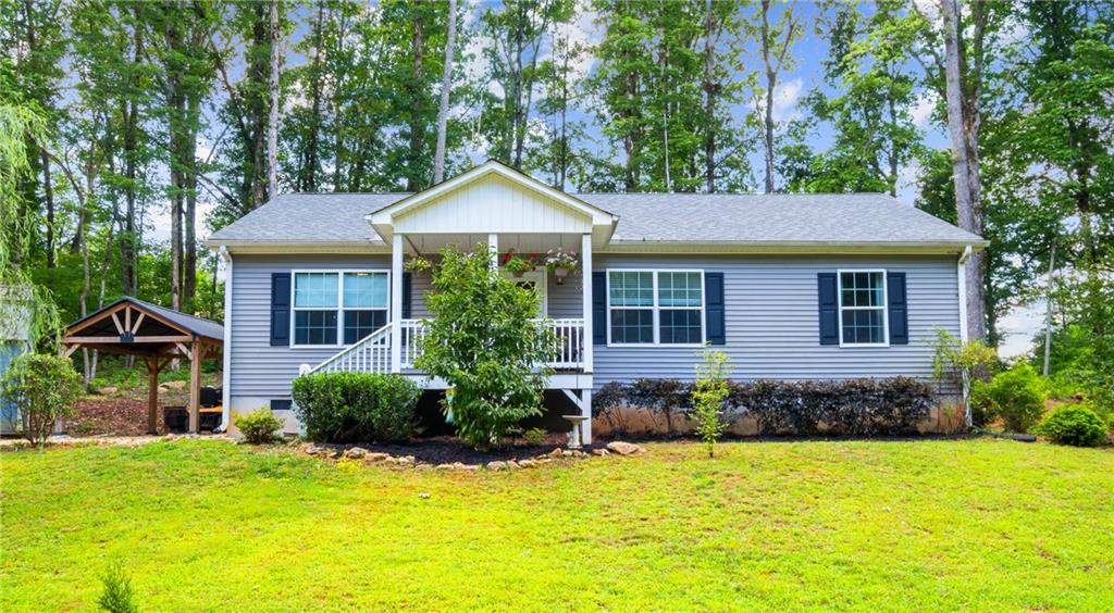1698 Joe Black Rd Property Photo 1