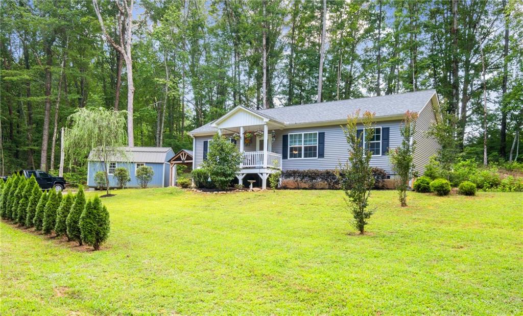 1698 Joe Black Road Property Photo 1