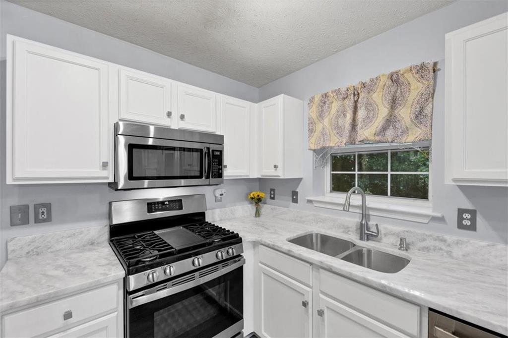 1532 Milford Place Sw Property Photo 13