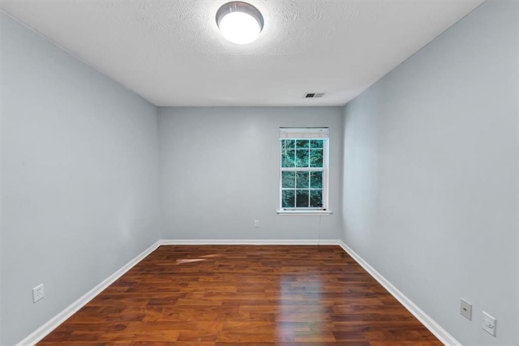 1532 Milford Place Sw Property Photo 24