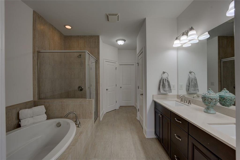 421 Alderwood Street Property Photo 21