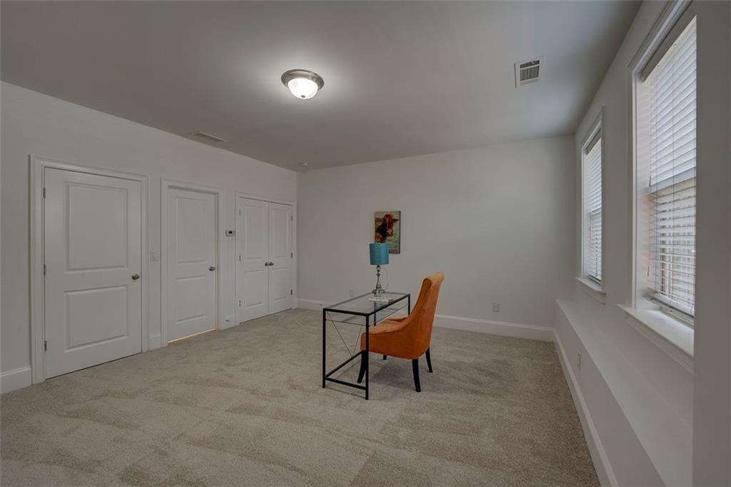 421 Alderwood Street Property Photo 30