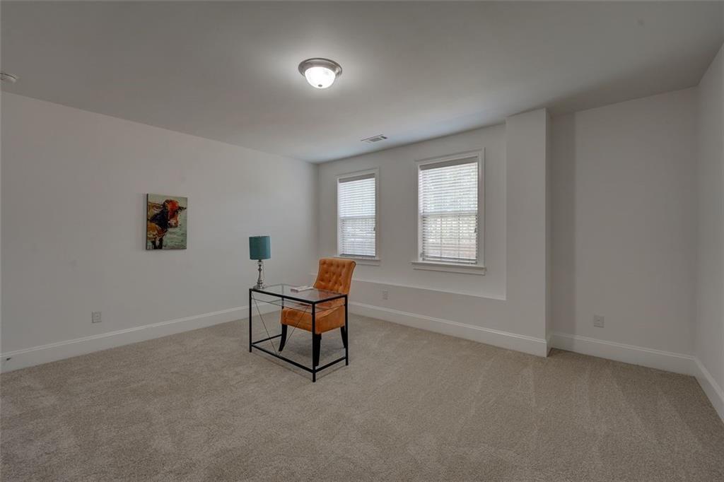 421 Alderwood Street Property Photo 32