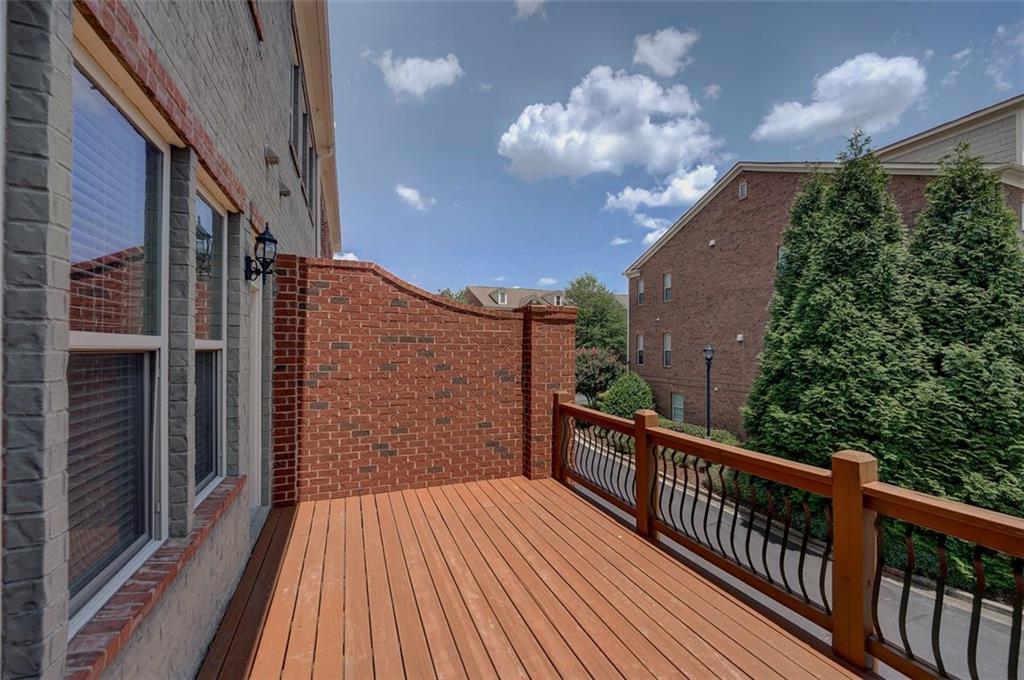 421 Alderwood Street Property Photo 34