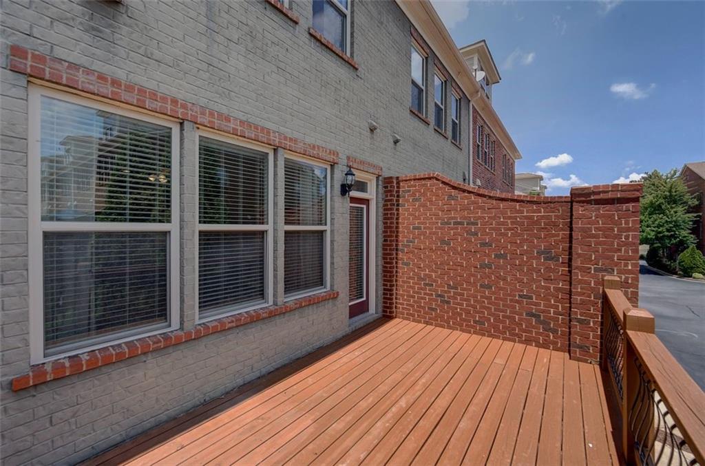 421 Alderwood Street Property Photo 35