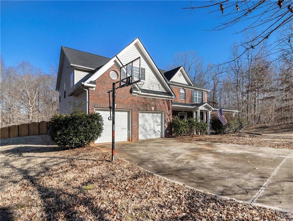1301 Crosswind Place Property Photo 2