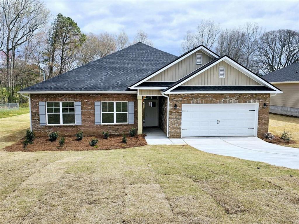 112 Scarlett Place Drive Property Photo 1