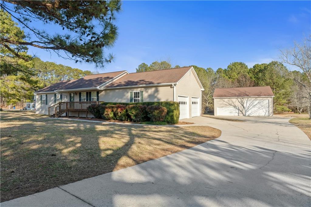 140 Moseley Drive Property Photo 1