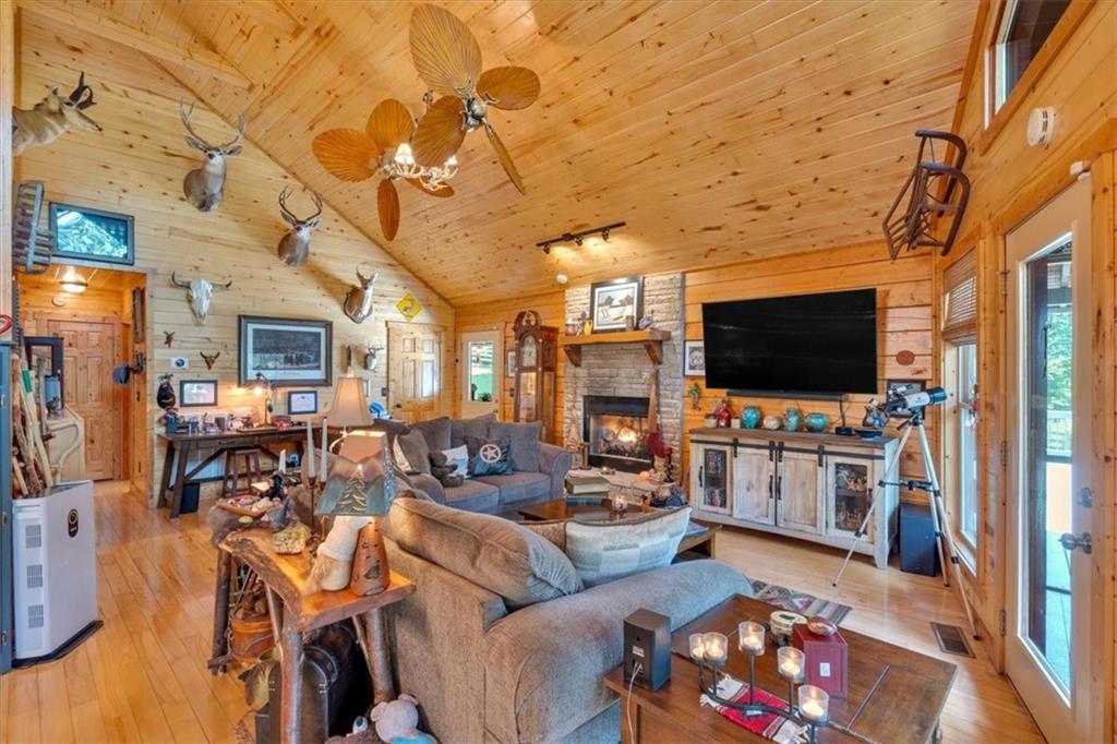 1528 Faith Court Property Photo 20