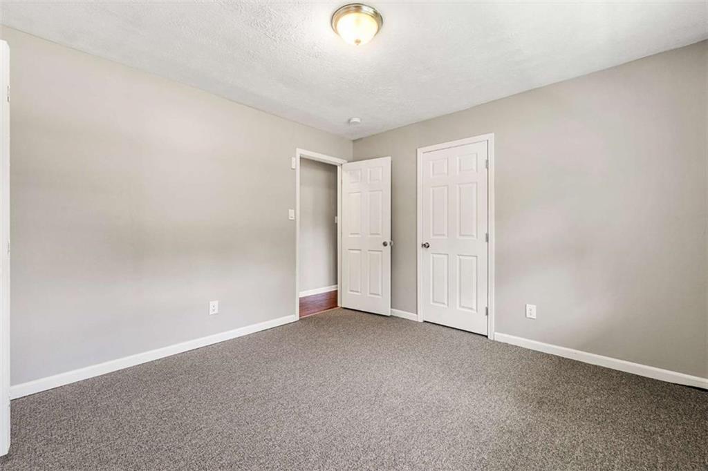3027 Lakeridge Drive Property Photo 12