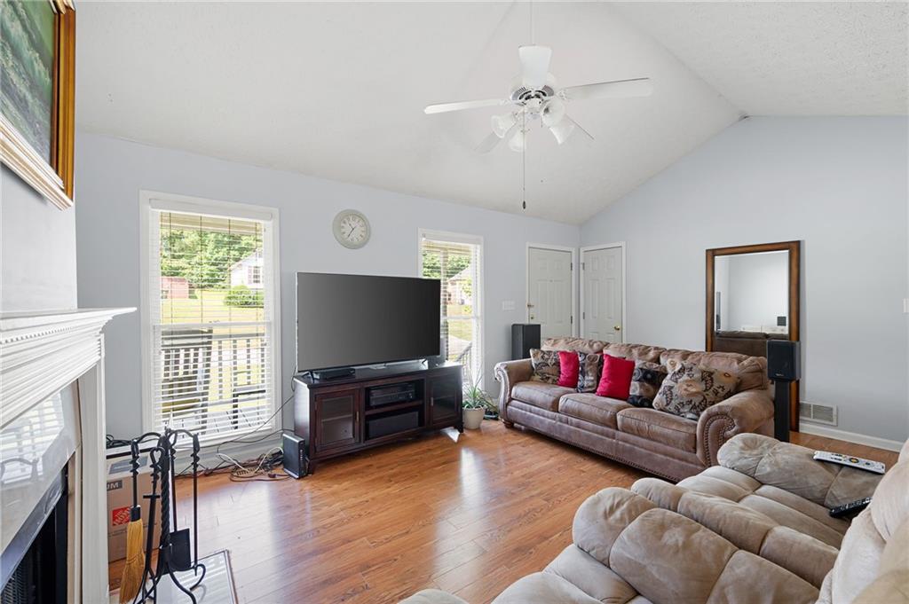 484 Legacy Park Drive Property Photo 7