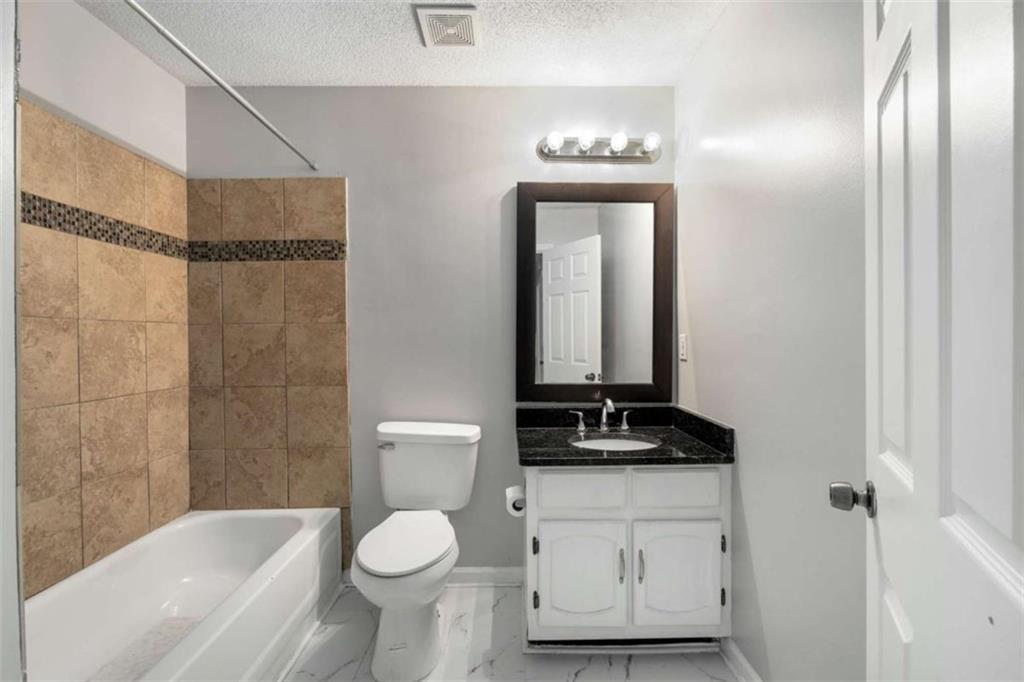 5521 Winslow Crossing Property Photo 13