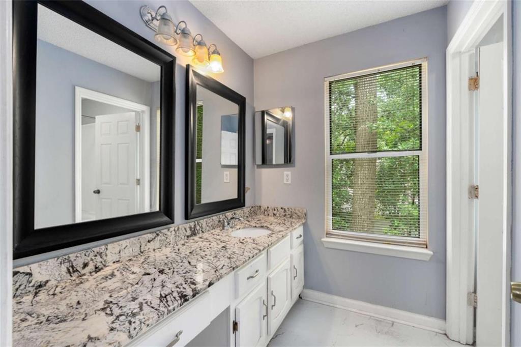 5521 Winslow Crossing Property Photo 14