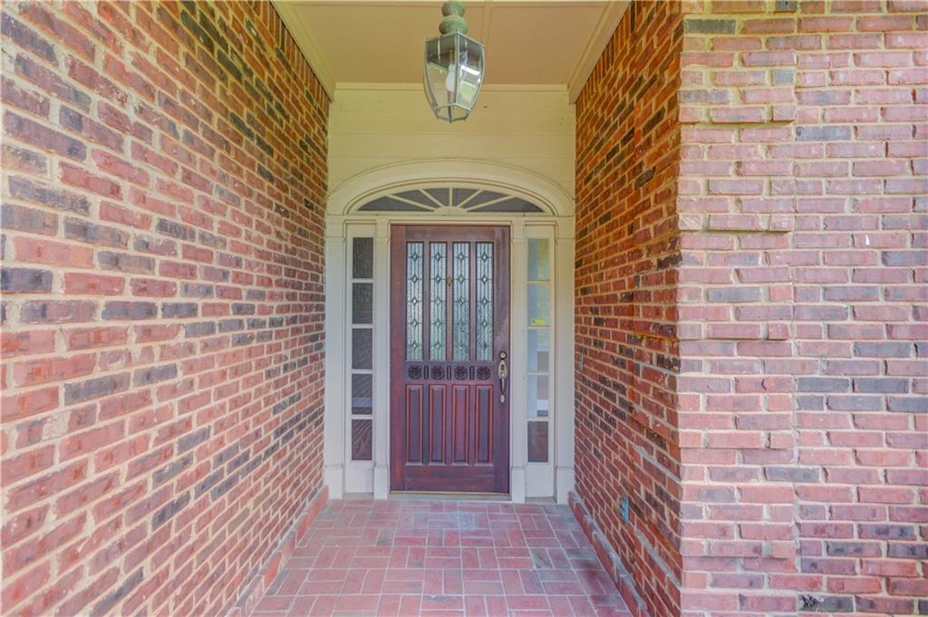 5270 Skidaway Drive Property Photo 4