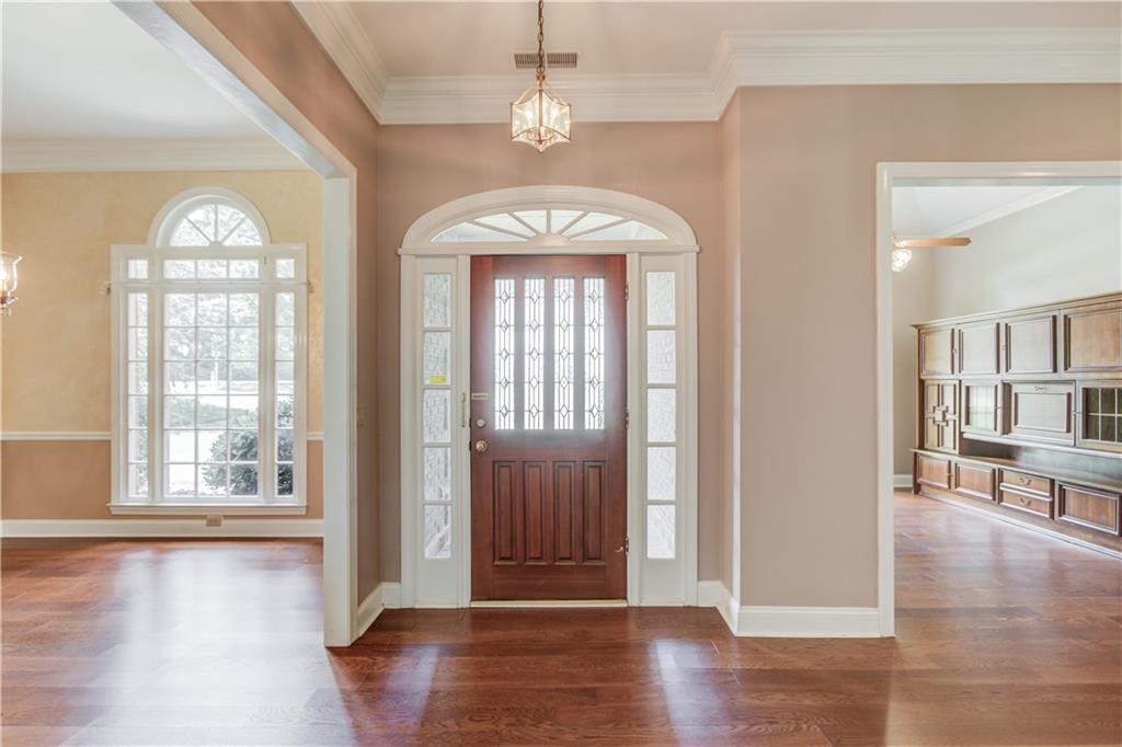 5270 Skidaway Drive Property Photo 6
