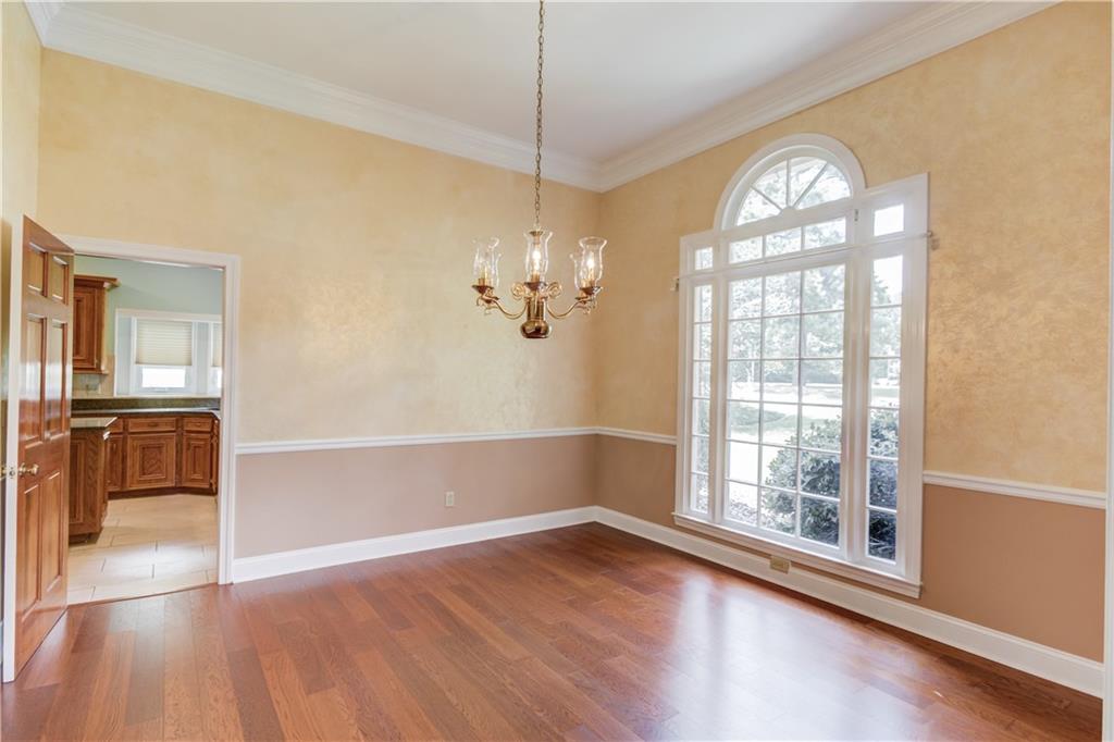 5270 Skidaway Drive Property Photo 8
