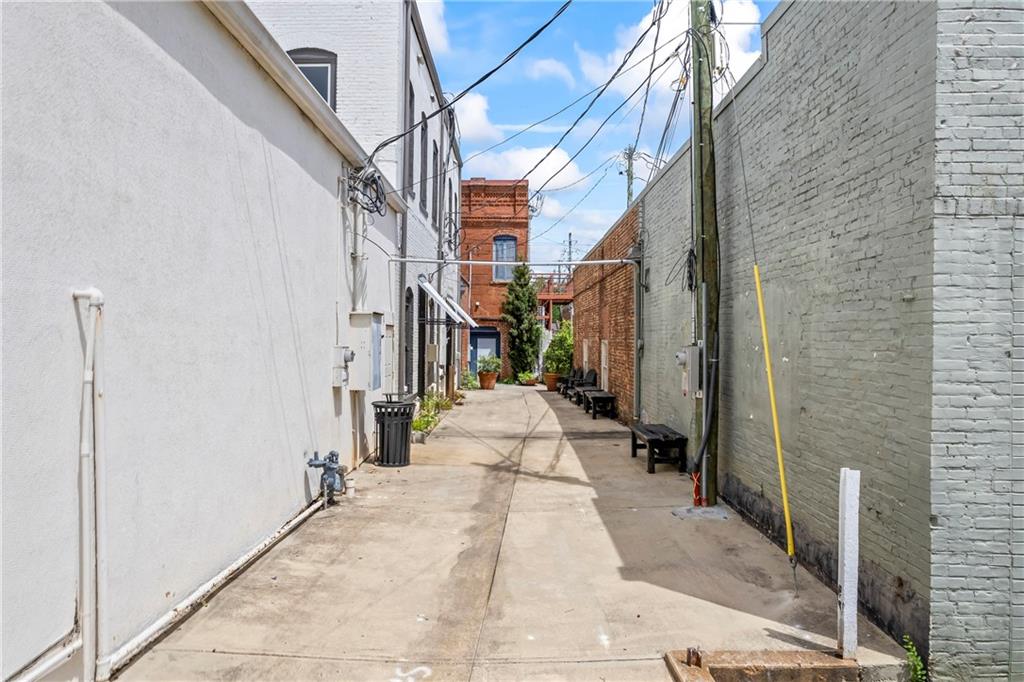 100 N Broad Street Property Photo 11