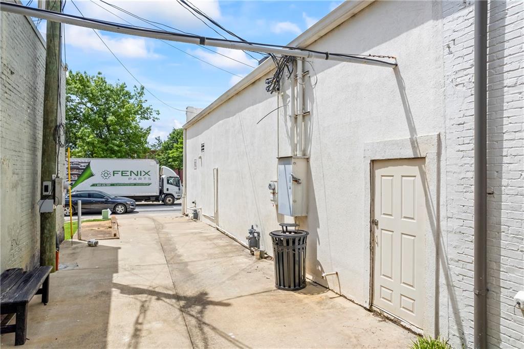 100 N Broad Street Property Photo 12