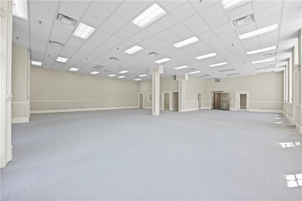 100 N Broad Street Property Photo 13