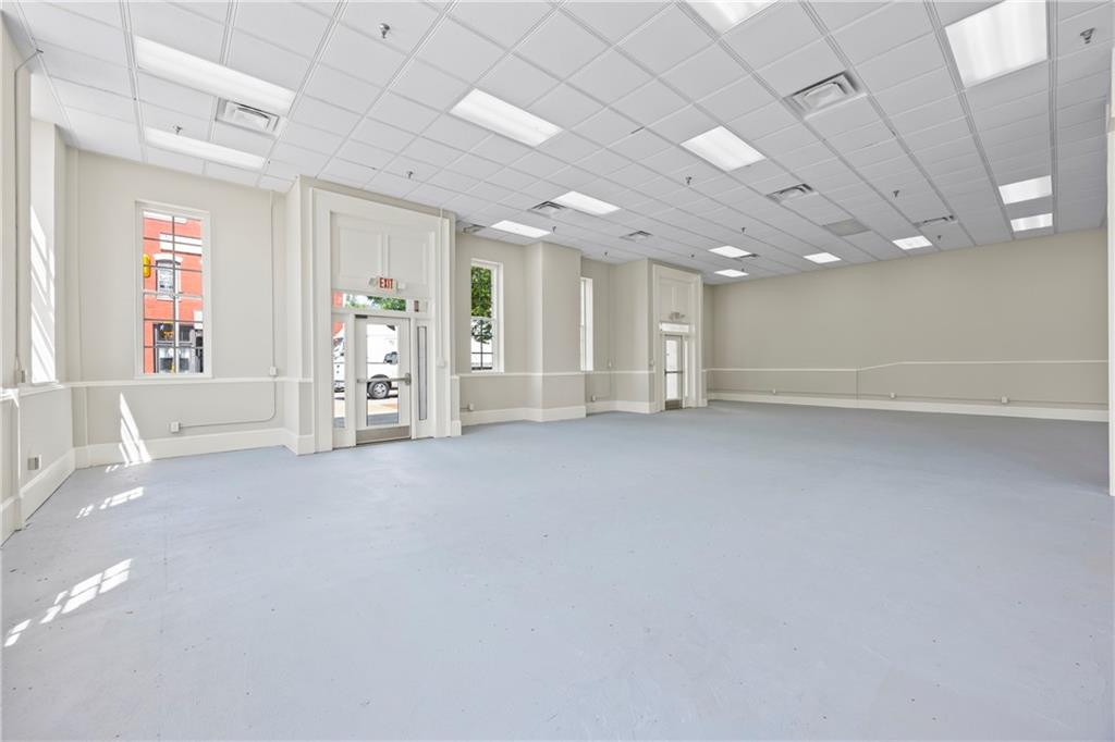 100 N Broad Street Property Photo 14
