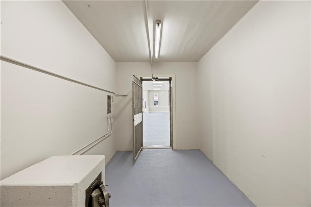 100 N Broad Street Property Photo 20