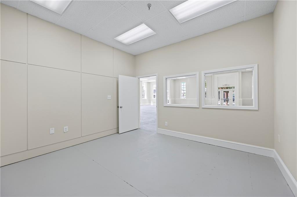 100 N Broad Street Property Photo 26