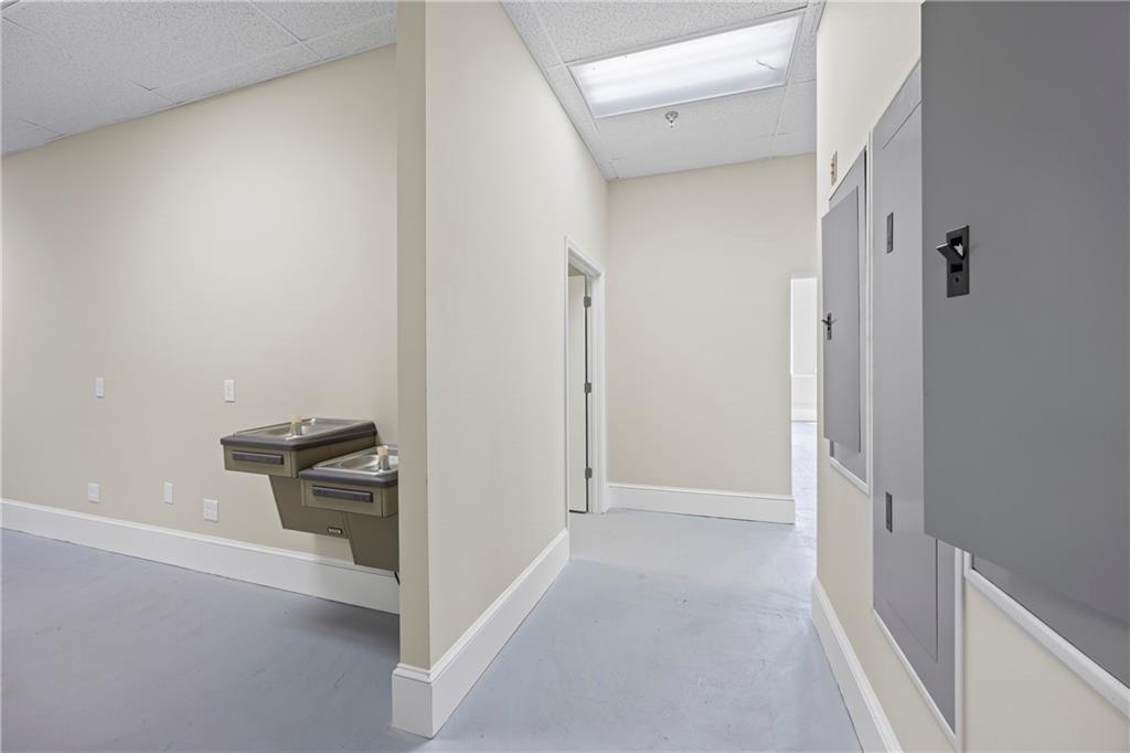 100 N Broad Street Property Photo 32