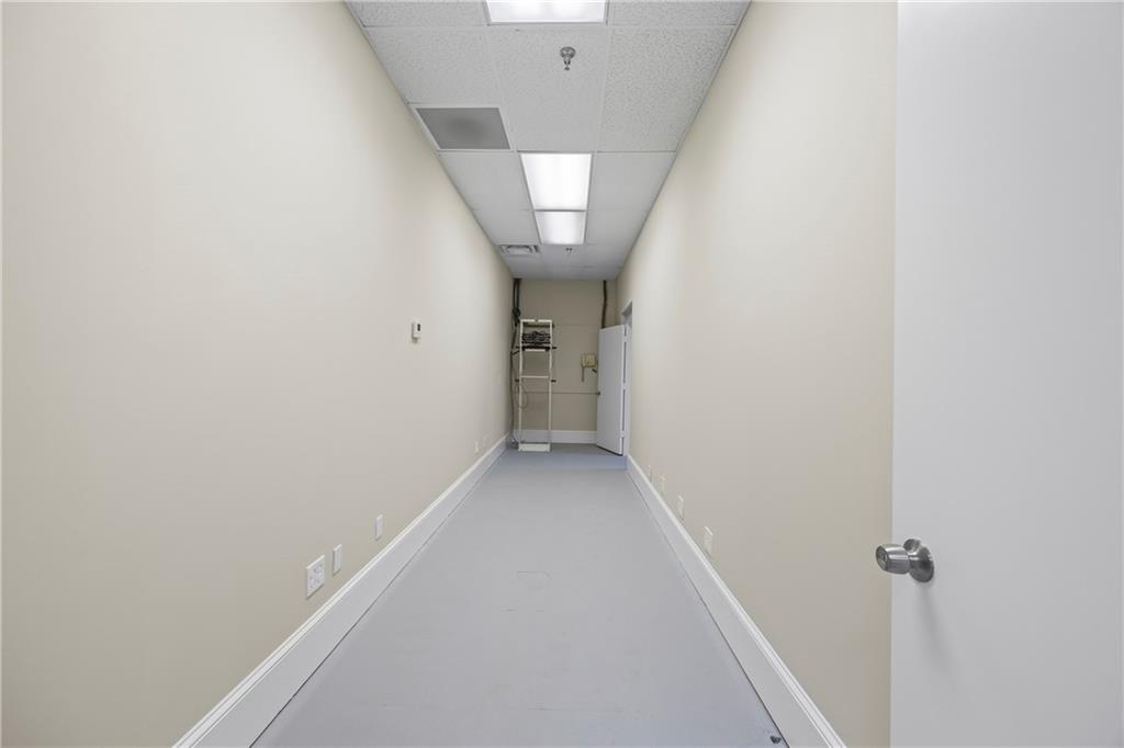 100 N Broad Street Property Photo 33